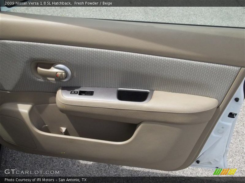 Fresh Powder / Beige 2009 Nissan Versa 1.8 SL Hatchback