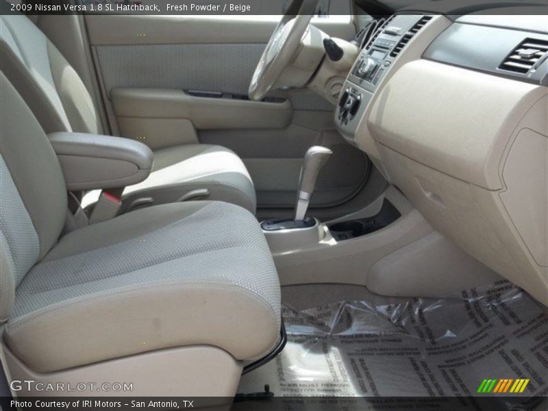 Fresh Powder / Beige 2009 Nissan Versa 1.8 SL Hatchback