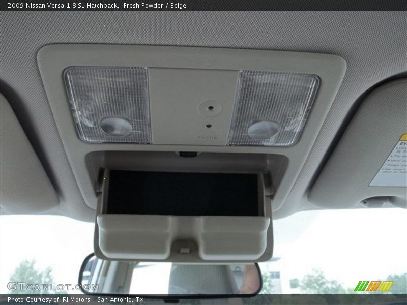 Fresh Powder / Beige 2009 Nissan Versa 1.8 SL Hatchback