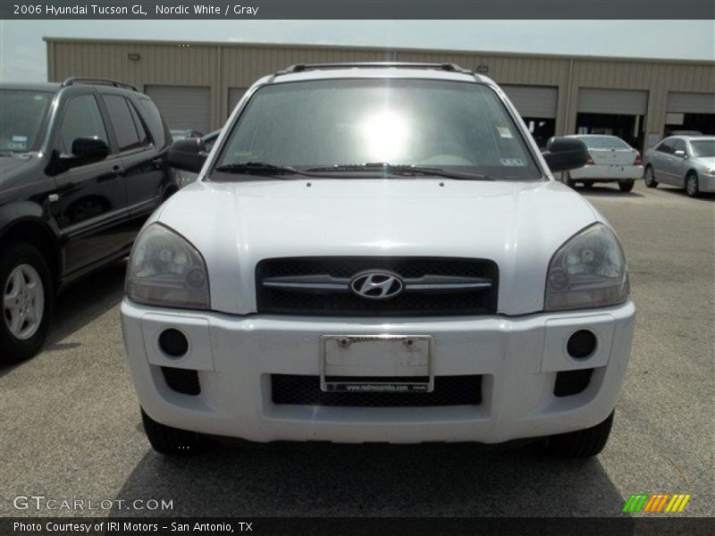 Nordic White / Gray 2006 Hyundai Tucson GL