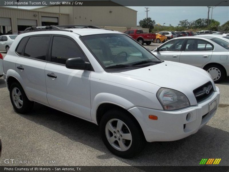 Nordic White / Gray 2006 Hyundai Tucson GL