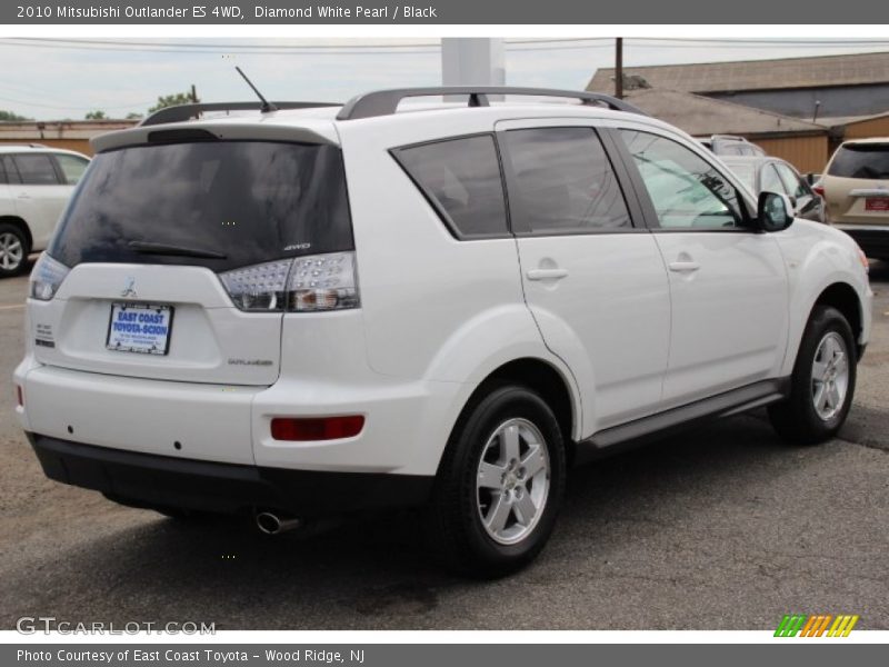 Diamond White Pearl / Black 2010 Mitsubishi Outlander ES 4WD
