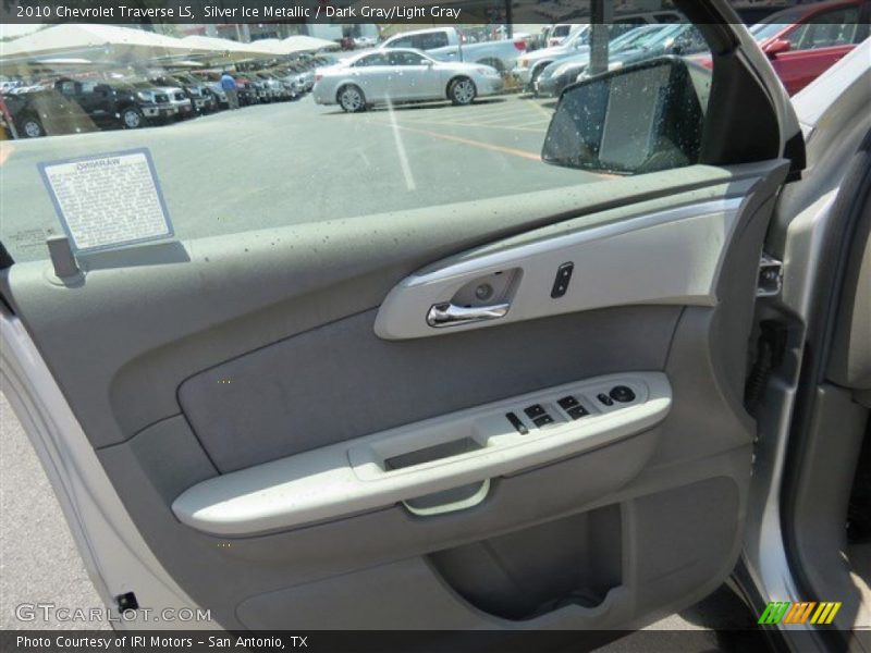 Silver Ice Metallic / Dark Gray/Light Gray 2010 Chevrolet Traverse LS
