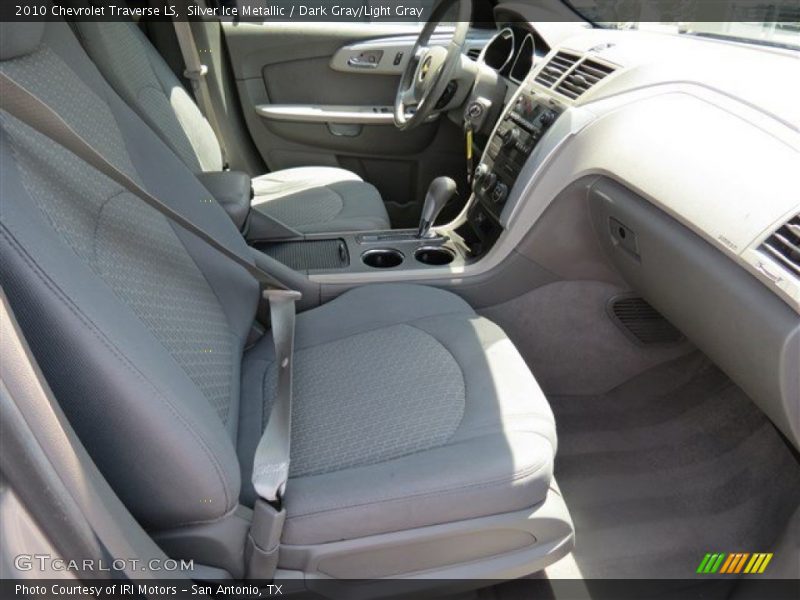 Silver Ice Metallic / Dark Gray/Light Gray 2010 Chevrolet Traverse LS