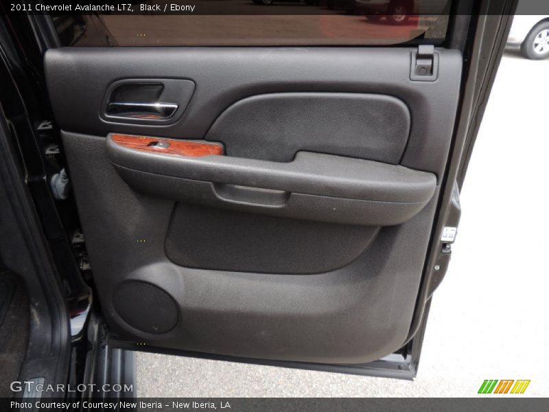 Black / Ebony 2011 Chevrolet Avalanche LTZ