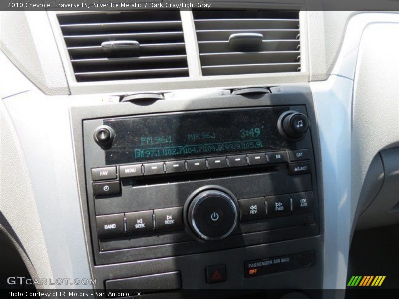 Silver Ice Metallic / Dark Gray/Light Gray 2010 Chevrolet Traverse LS