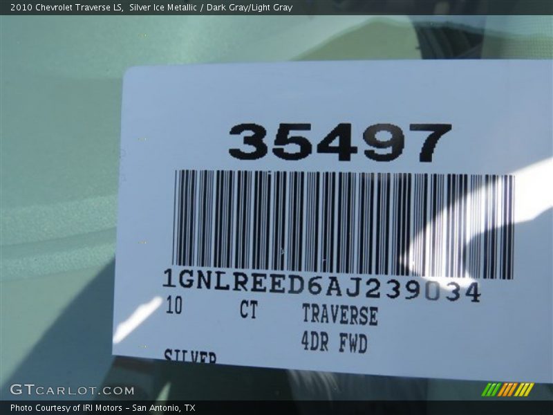 Silver Ice Metallic / Dark Gray/Light Gray 2010 Chevrolet Traverse LS