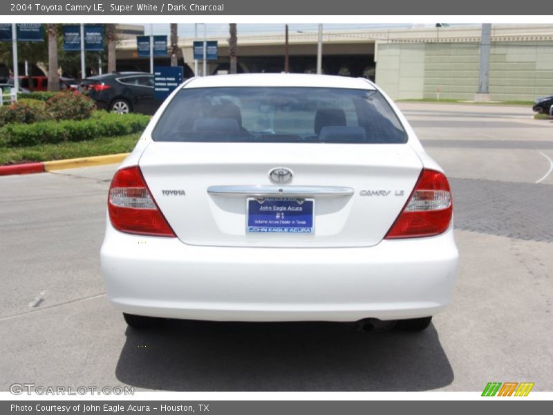 Super White / Dark Charcoal 2004 Toyota Camry LE