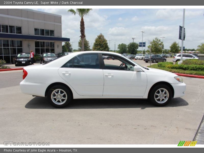 Super White / Dark Charcoal 2004 Toyota Camry LE