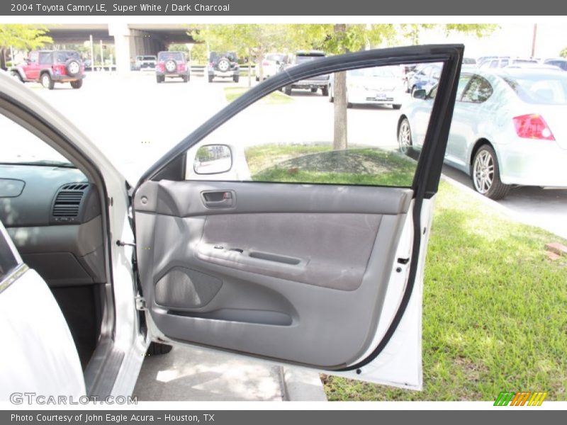 Super White / Dark Charcoal 2004 Toyota Camry LE