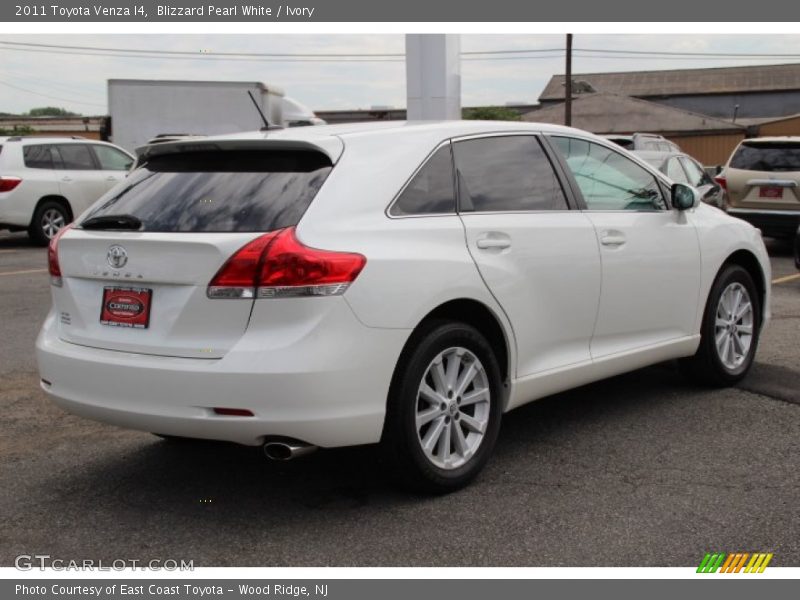 Blizzard Pearl White / Ivory 2011 Toyota Venza I4