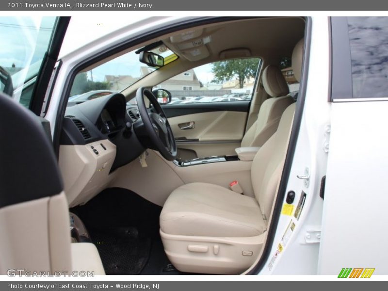 Blizzard Pearl White / Ivory 2011 Toyota Venza I4