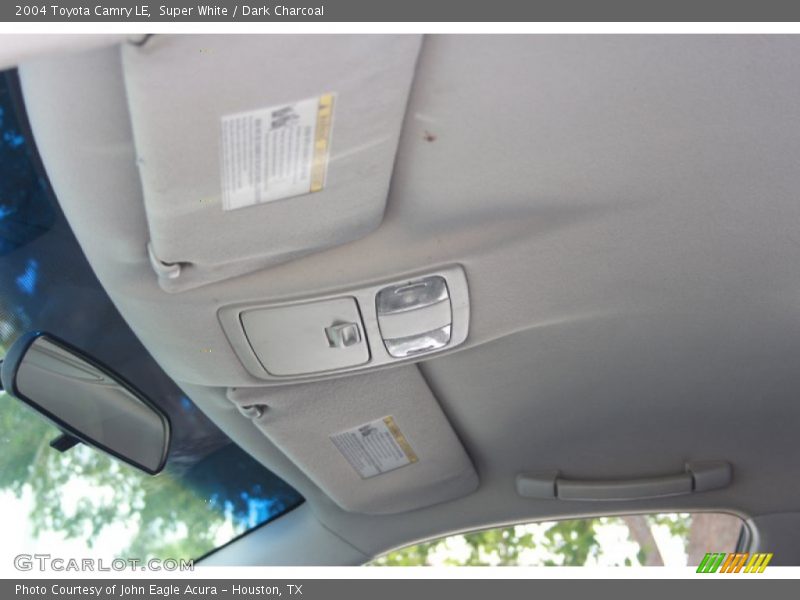 Super White / Dark Charcoal 2004 Toyota Camry LE