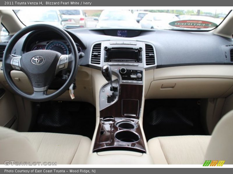 Blizzard Pearl White / Ivory 2011 Toyota Venza I4