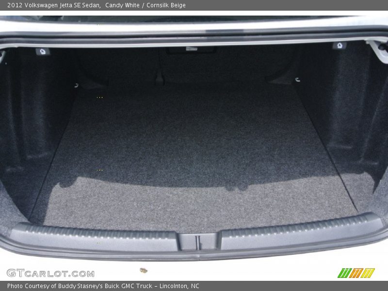 Candy White / Cornsilk Beige 2012 Volkswagen Jetta SE Sedan