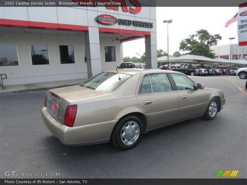 Bronzemist Metallic / Neutral Shale 2002 Cadillac DeVille Sedan