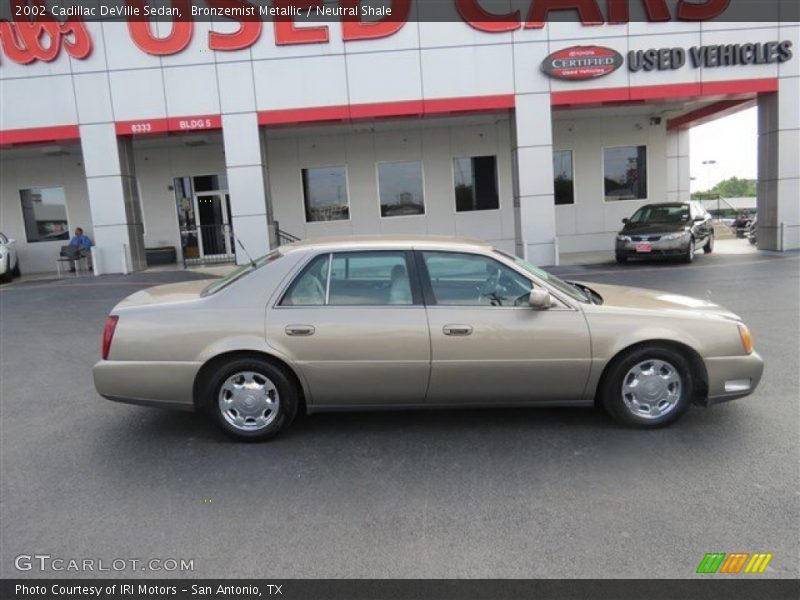 Bronzemist Metallic / Neutral Shale 2002 Cadillac DeVille Sedan
