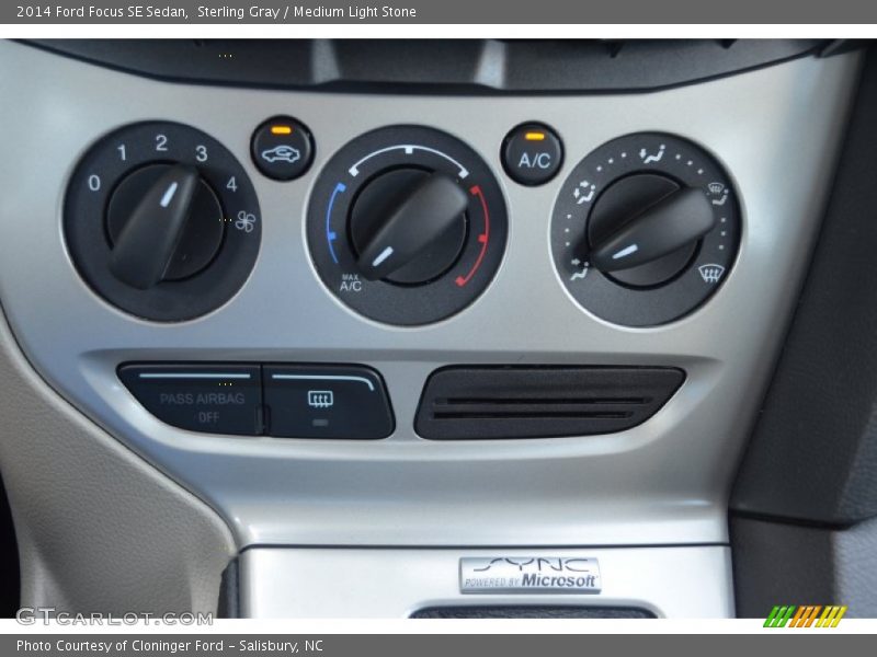 Sterling Gray / Medium Light Stone 2014 Ford Focus SE Sedan
