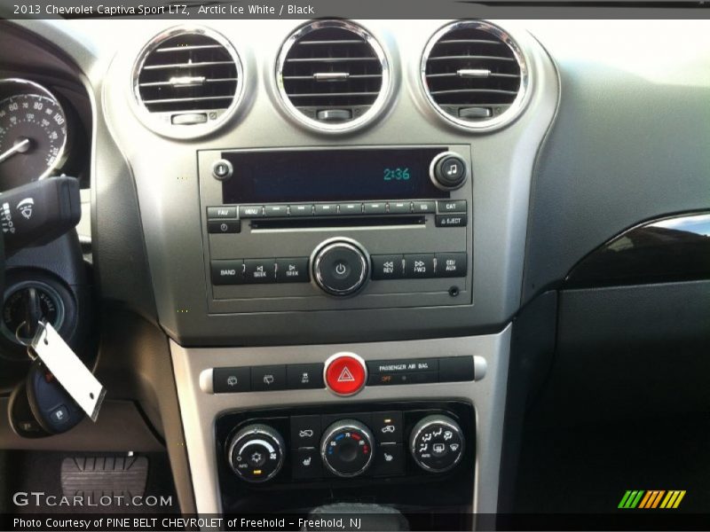 Arctic Ice White / Black 2013 Chevrolet Captiva Sport LTZ