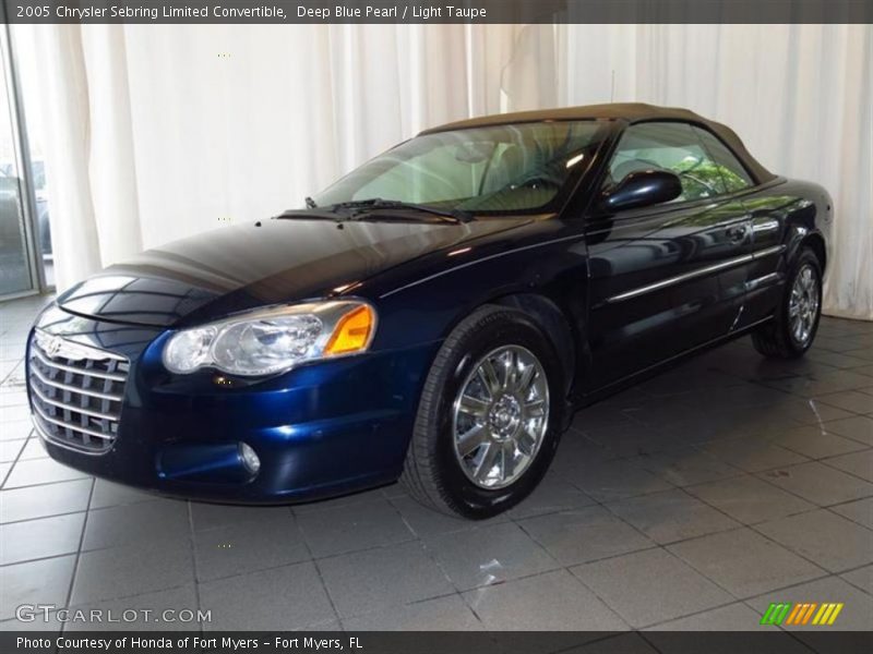 Front 3/4 View of 2005 Sebring Limited Convertible