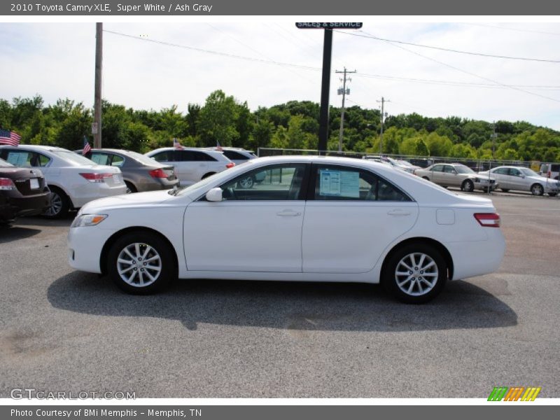 Super White / Ash Gray 2010 Toyota Camry XLE