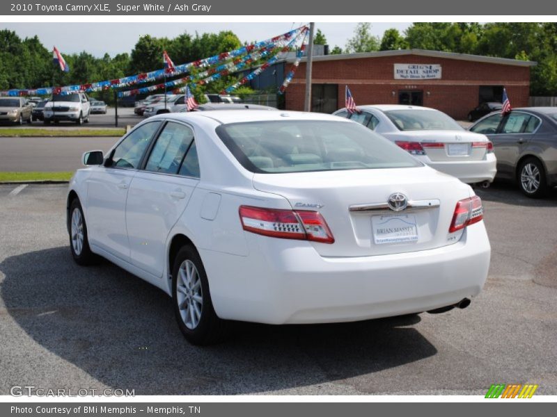 Super White / Ash Gray 2010 Toyota Camry XLE