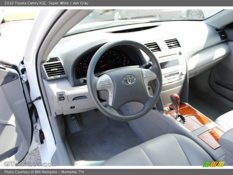 Super White / Ash Gray 2010 Toyota Camry XLE