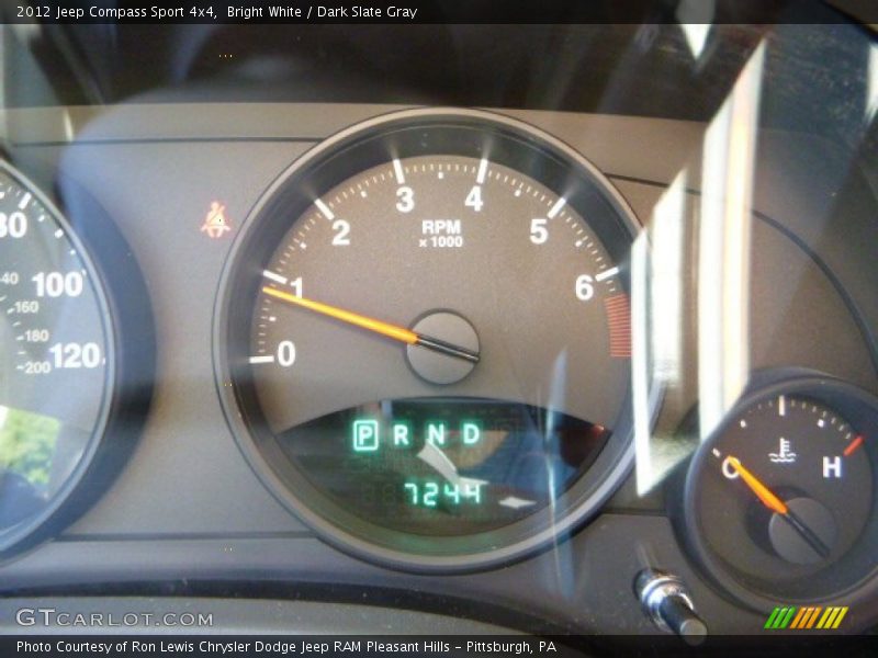 Bright White / Dark Slate Gray 2012 Jeep Compass Sport 4x4