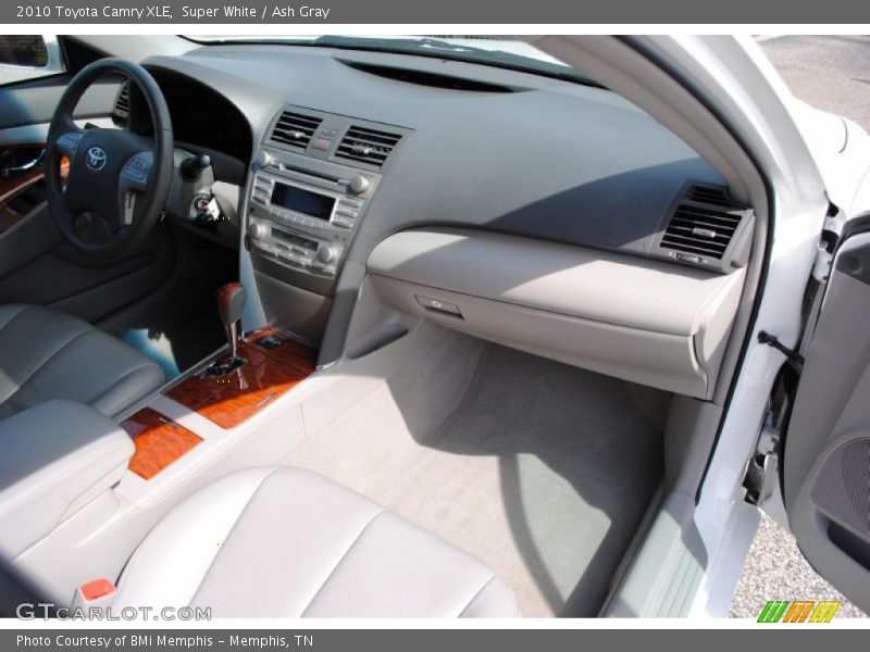 Super White / Ash Gray 2010 Toyota Camry XLE