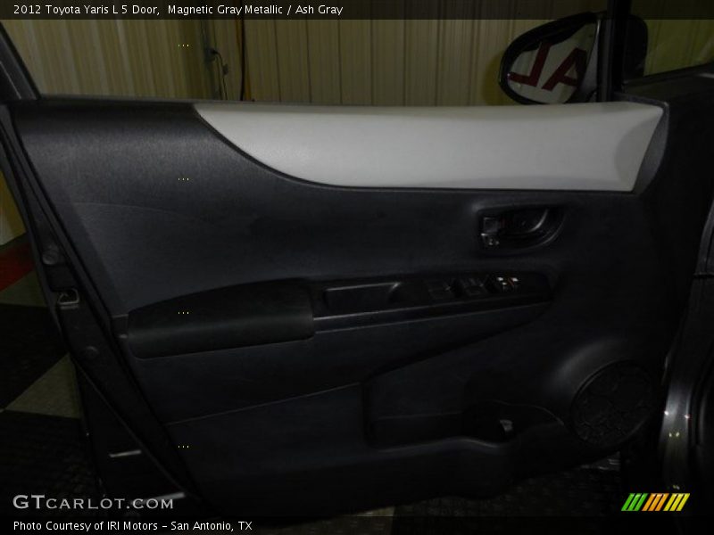 Magnetic Gray Metallic / Ash Gray 2012 Toyota Yaris L 5 Door