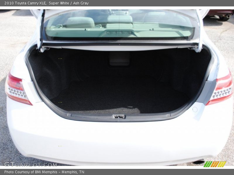Super White / Ash Gray 2010 Toyota Camry XLE