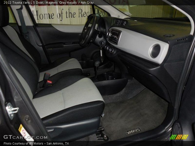 Magnetic Gray Metallic / Ash Gray 2012 Toyota Yaris L 5 Door