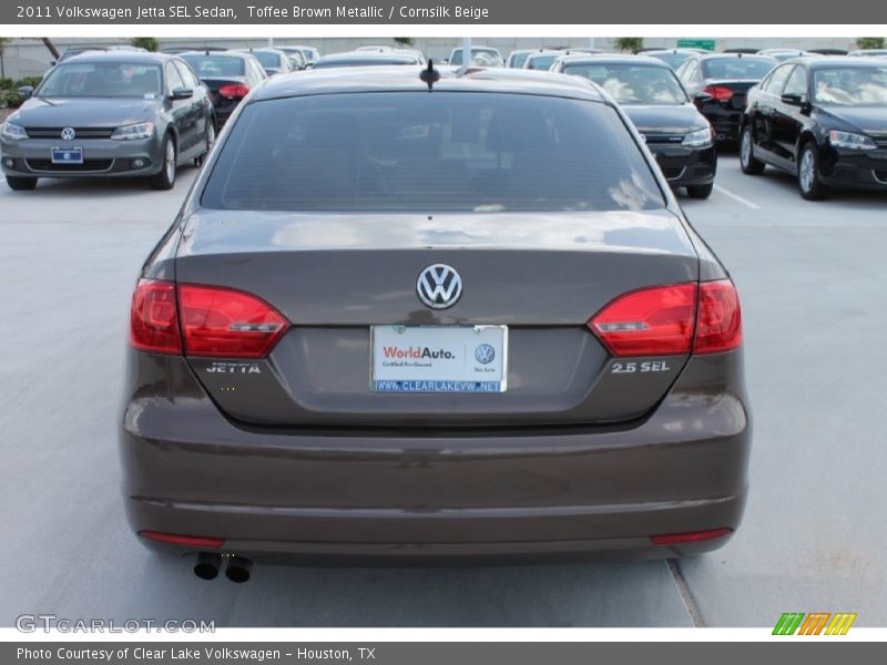 Toffee Brown Metallic / Cornsilk Beige 2011 Volkswagen Jetta SEL Sedan