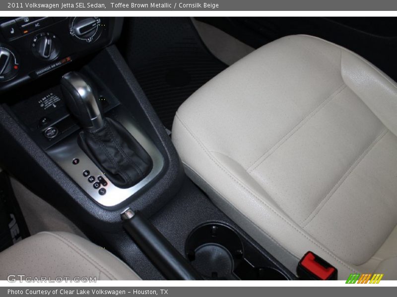 Toffee Brown Metallic / Cornsilk Beige 2011 Volkswagen Jetta SEL Sedan