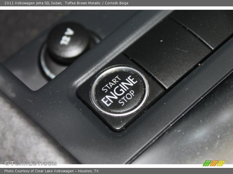 Toffee Brown Metallic / Cornsilk Beige 2011 Volkswagen Jetta SEL Sedan