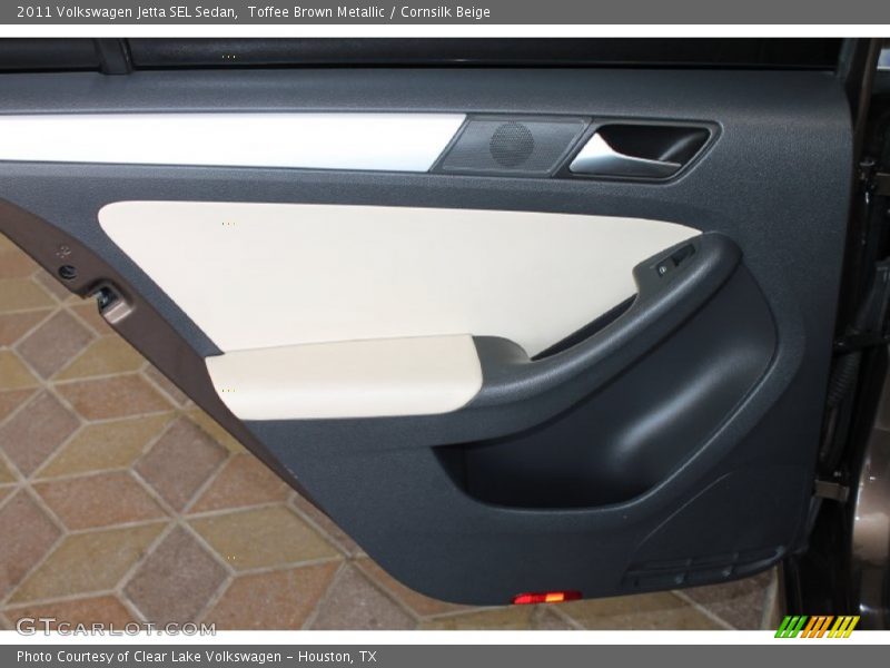 Toffee Brown Metallic / Cornsilk Beige 2011 Volkswagen Jetta SEL Sedan