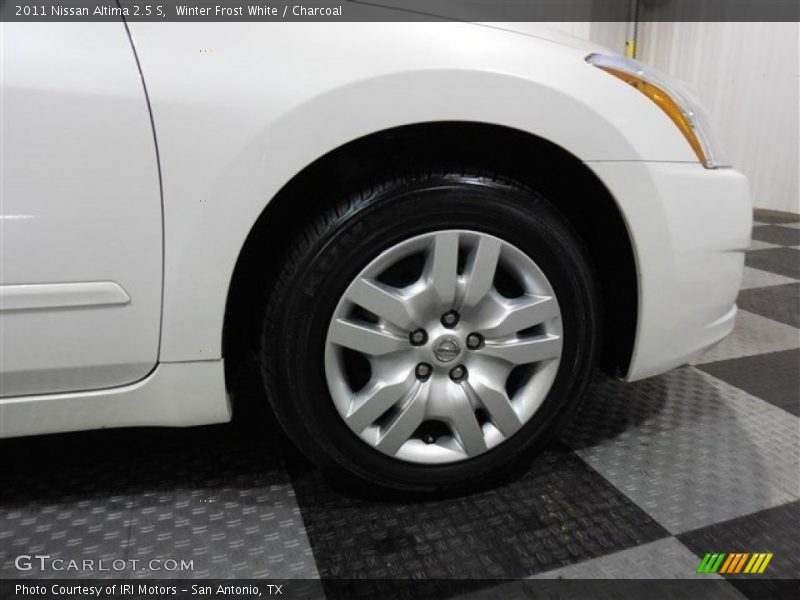 Winter Frost White / Charcoal 2011 Nissan Altima 2.5 S