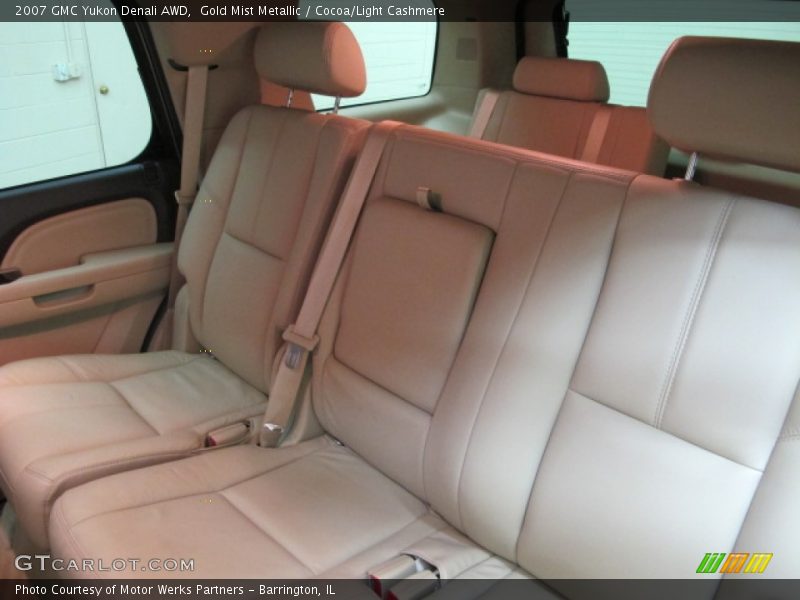 Gold Mist Metallic / Cocoa/Light Cashmere 2007 GMC Yukon Denali AWD