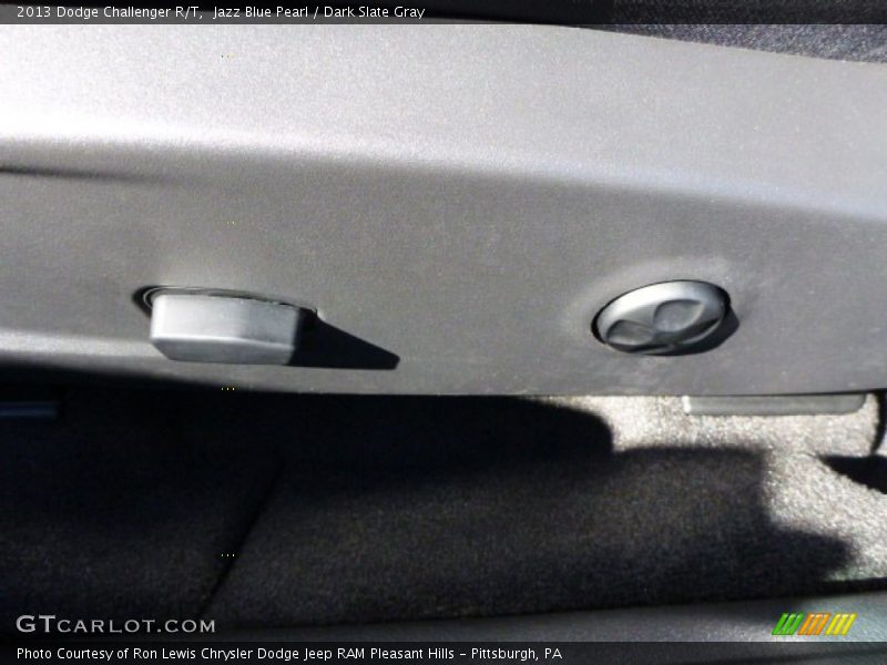 Jazz Blue Pearl / Dark Slate Gray 2013 Dodge Challenger R/T