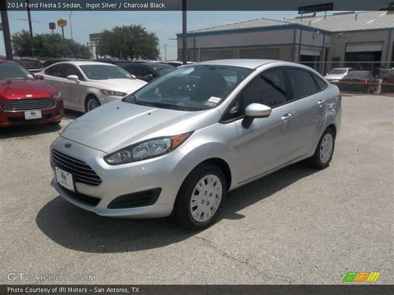 Ingot Silver / Charcoal Black 2014 Ford Fiesta S Sedan