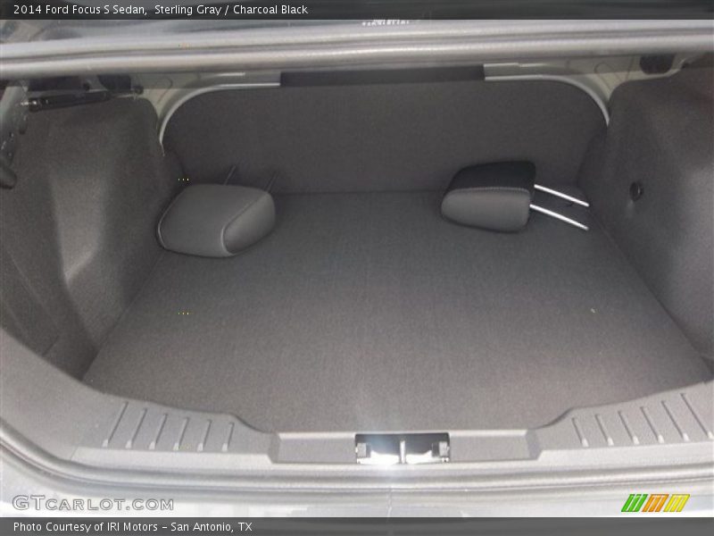  2014 Focus S Sedan Trunk