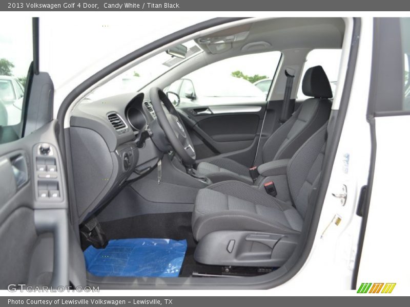 Candy White / Titan Black 2013 Volkswagen Golf 4 Door