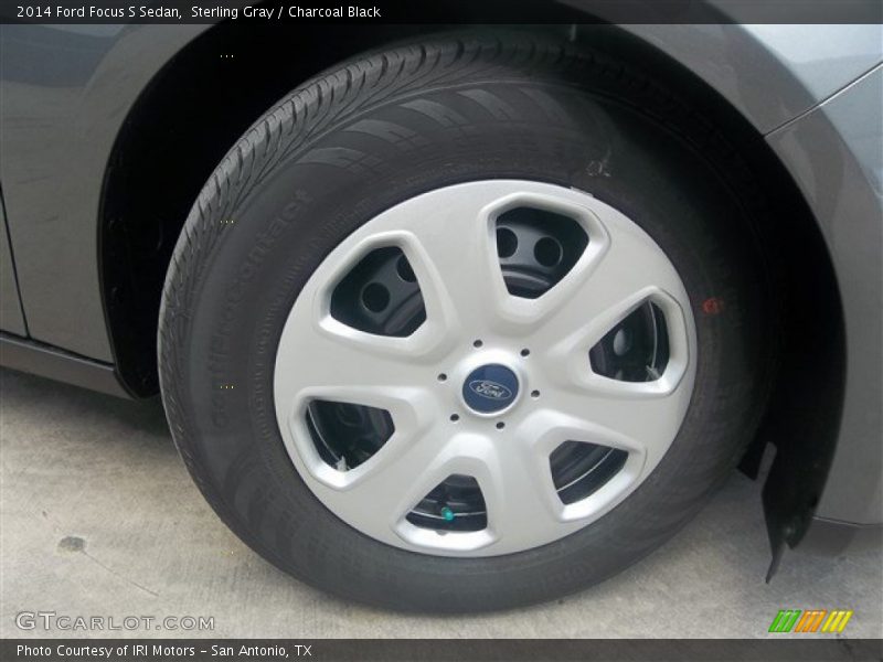 Sterling Gray / Charcoal Black 2014 Ford Focus S Sedan