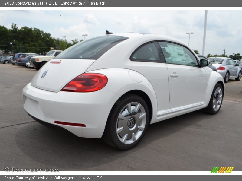 Candy White / Titan Black 2013 Volkswagen Beetle 2.5L