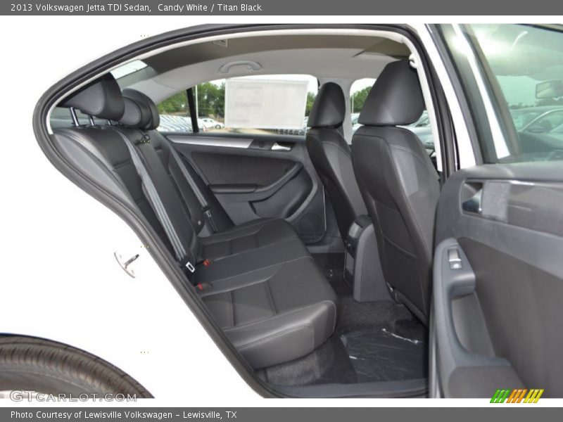 Candy White / Titan Black 2013 Volkswagen Jetta TDI Sedan