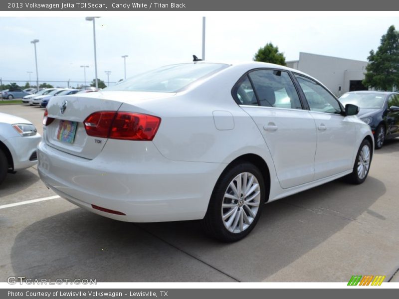 Candy White / Titan Black 2013 Volkswagen Jetta TDI Sedan