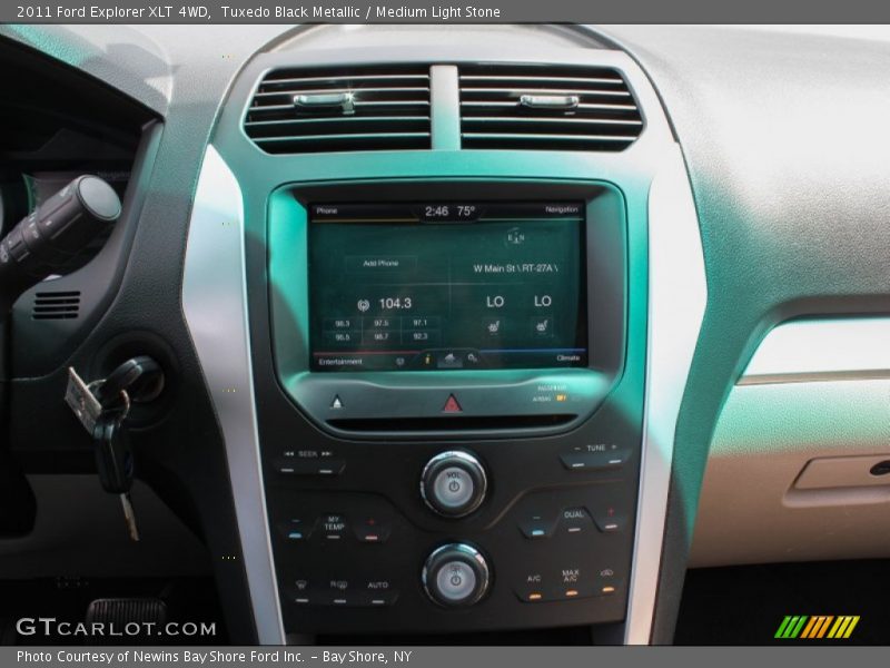 Tuxedo Black Metallic / Medium Light Stone 2011 Ford Explorer XLT 4WD