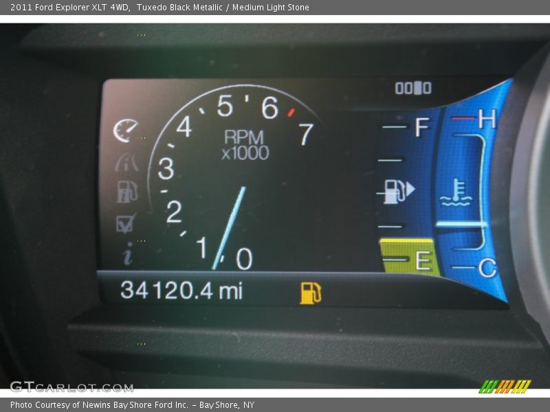 Tuxedo Black Metallic / Medium Light Stone 2011 Ford Explorer XLT 4WD