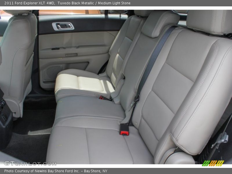 Tuxedo Black Metallic / Medium Light Stone 2011 Ford Explorer XLT 4WD