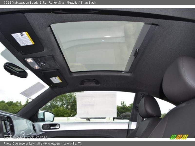 Reflex Silver Metallic / Titan Black 2013 Volkswagen Beetle 2.5L